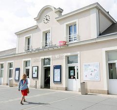 parvis de la gare de Sablé-sur-Sarthe